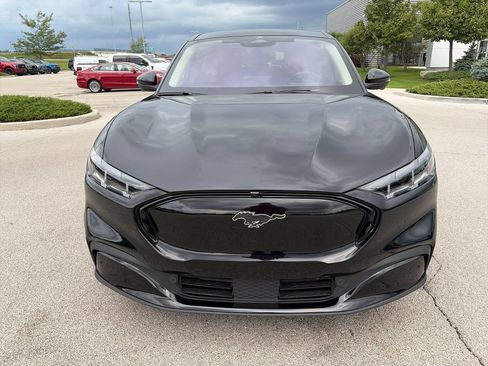 Used 2025 Ford Mustang Mach-E Premium AWD/4WD image 2