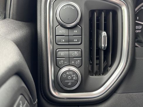 Used 2019 GMC Sierra 1500 Denali w/ Driver Alert Package II AWD/4WD image 19