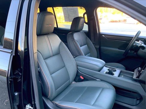 Used 2024 GMC Acadia AT4 image 7