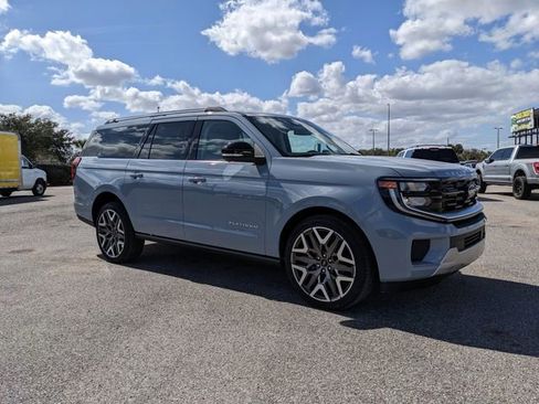 New 2026 Ford Expedition Max Platinum w/ Platinum Ultimate Package AWD/4WD image 2
