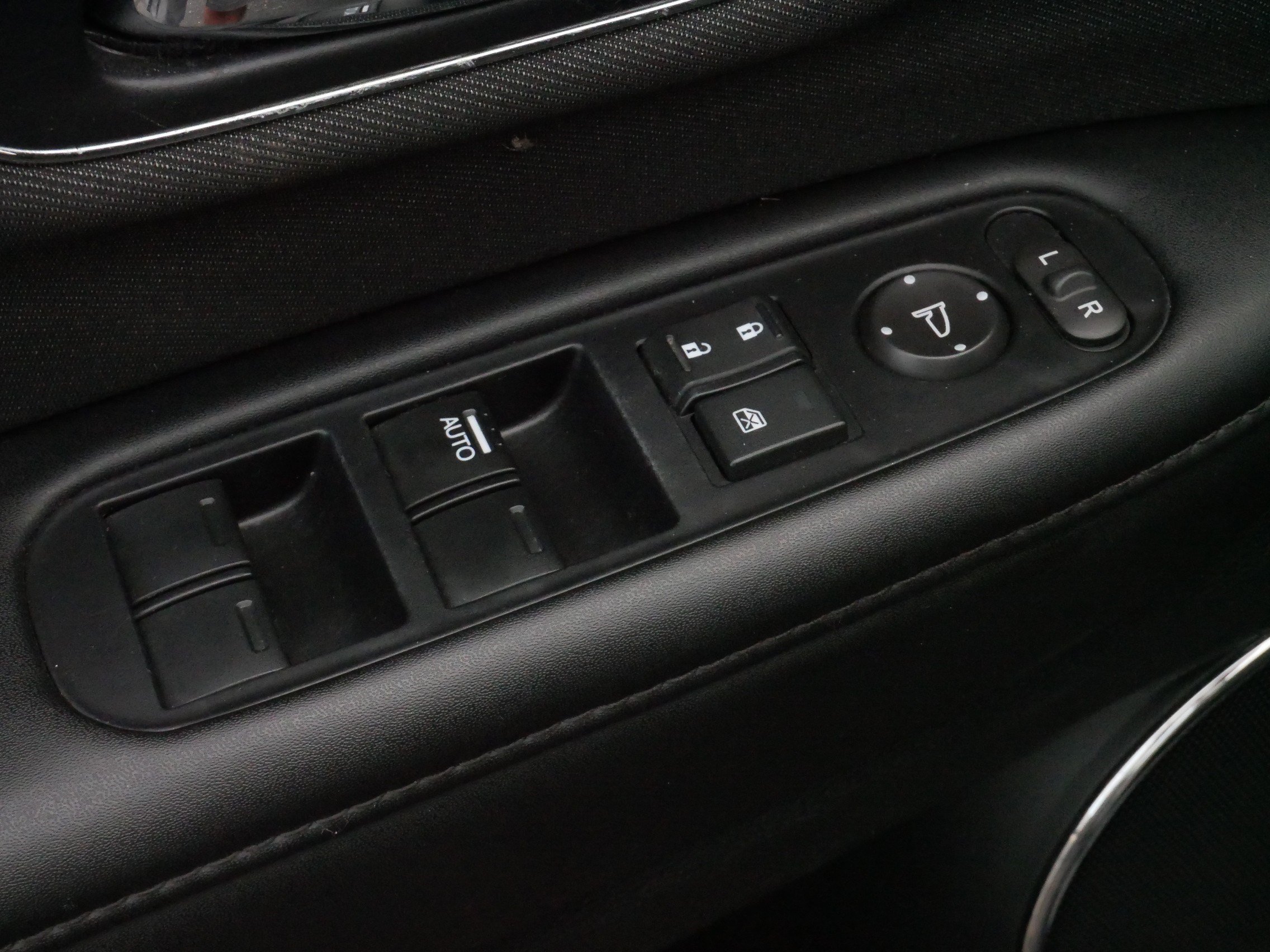 Used 2021 Honda HR-V EX image 19