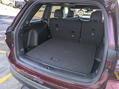 New 2026 Jeep Grand Cherokee Limited w/ Limited Altitude Package image 25