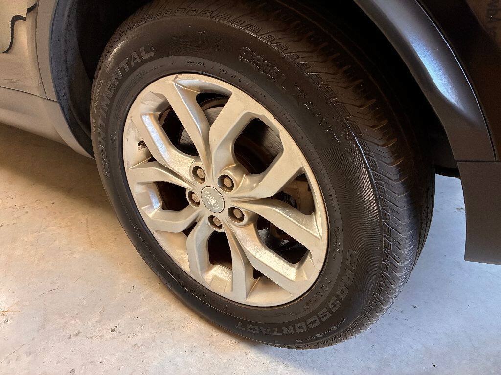 Used 2020 Land Rover Discovery SE AWD/4WD image 31