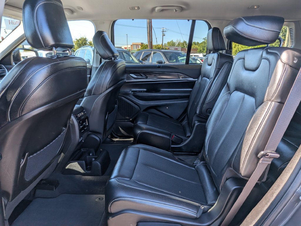 Used 2023 Jeep Grand Cherokee L Limited w/ Luxury Tech Group II AWD/4WD image 21