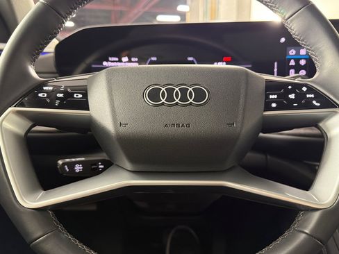 Used 2025 Audi Q5 Premium w/ 19" Wheel Package image 23