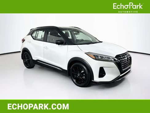 Used 2023 Nissan Kicks SR FWD image 1