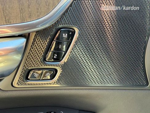 New 2025 Volvo V90 B6 Cross Country Ultra w/ Protection Package Premier image 10