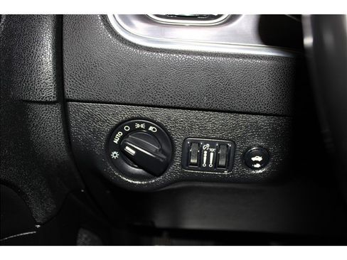 Used 2020 Dodge Charger SXT w/ Leather Interior Group image 29