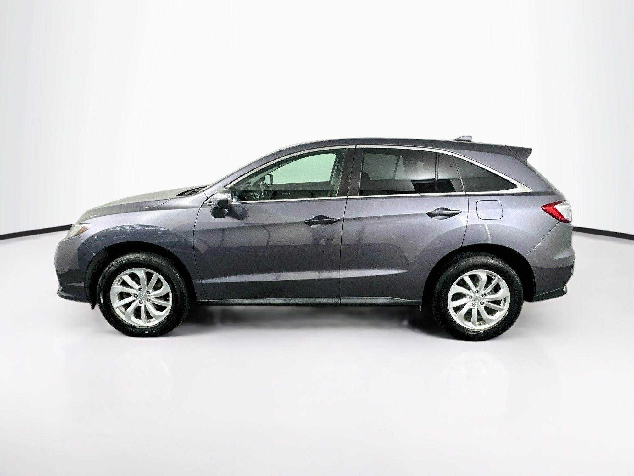 Used 2017 Acura RDX w/ Tech & AcuraWatch Plus Pack FWD image 4