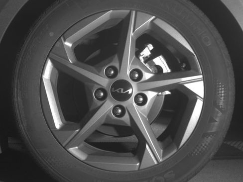 Used 2025 Kia K4 LXS image 14