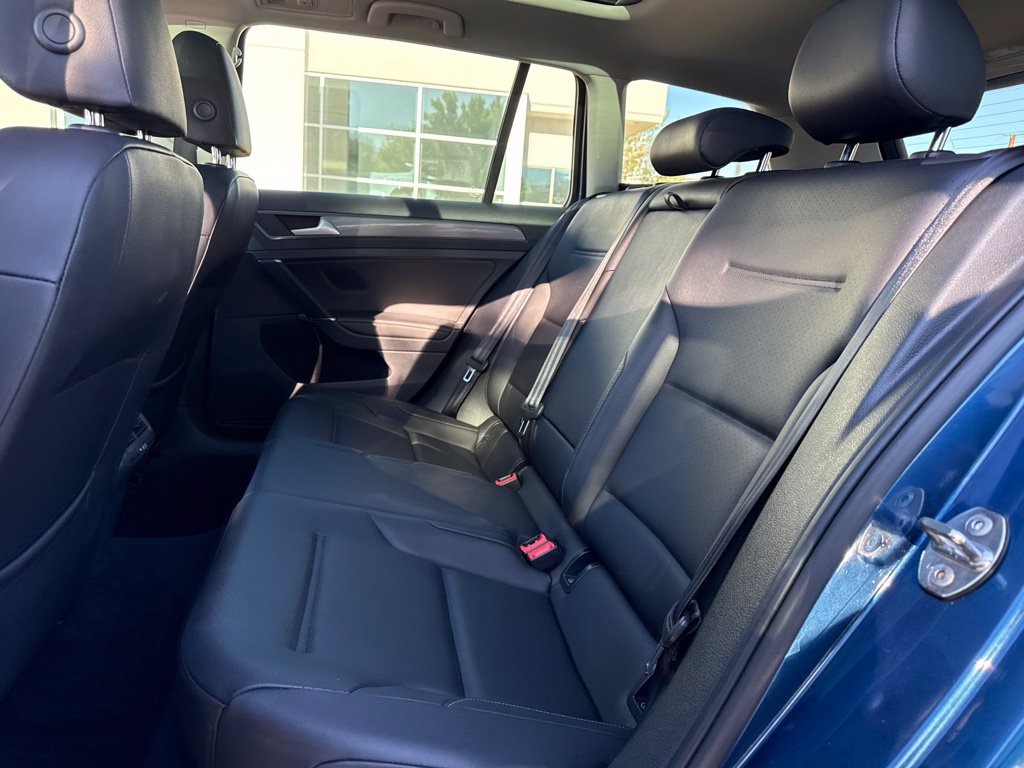 Used 2018 Volkswagen Golf Alltrack AWD/4WD image 24