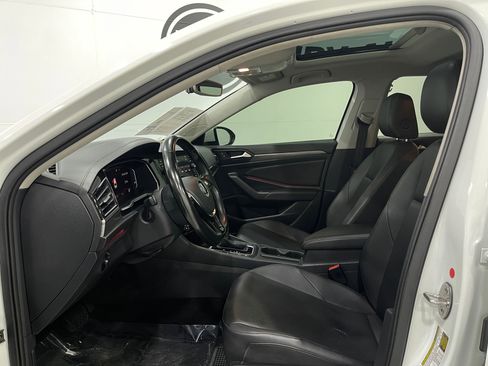 Used 2019 Volkswagen Jetta SEL image 12