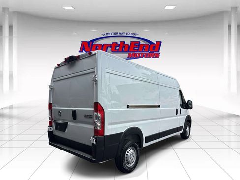 Used 2026 RAM ProMaster 2500 w/ Convenience Group FWD image 3