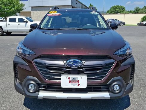 Used 2025 Subaru Outback Limited AWD/4WD image 2