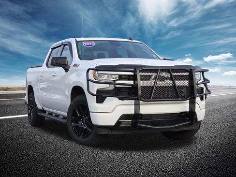 Used 2023 Chevrolet Silverado 1500 RST w/ Z71 Off-Road Package image 2