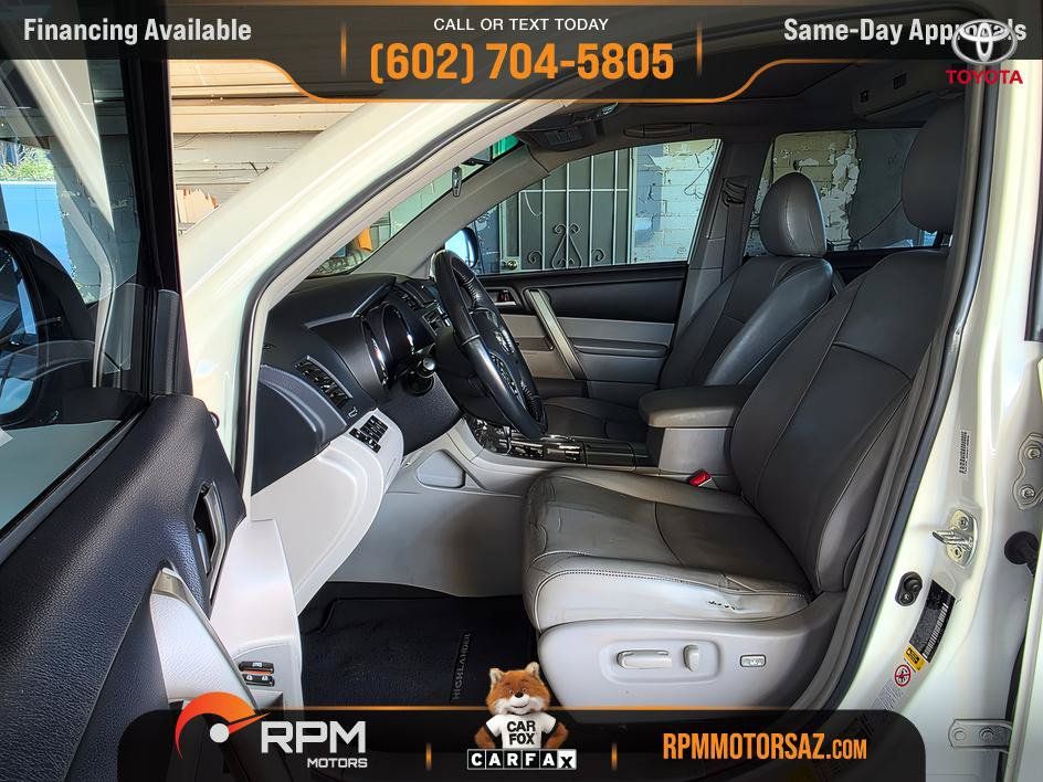 Used 2013 Toyota Highlander SE AWD/4WD image 9