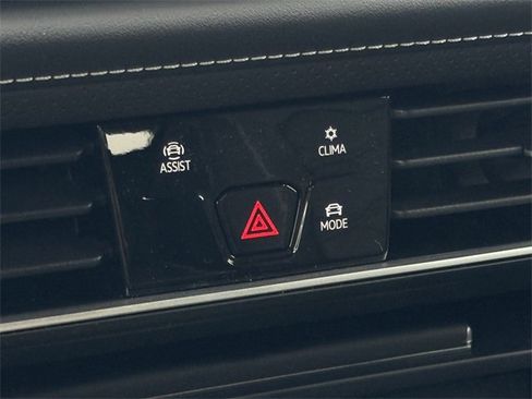 New 2026 Volkswagen Atlas SE image 16