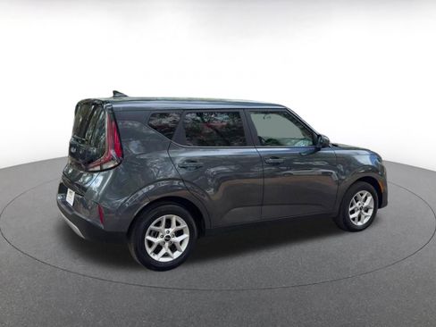 Used 2025 Kia Soul LX w/ LX Technology Package image 15