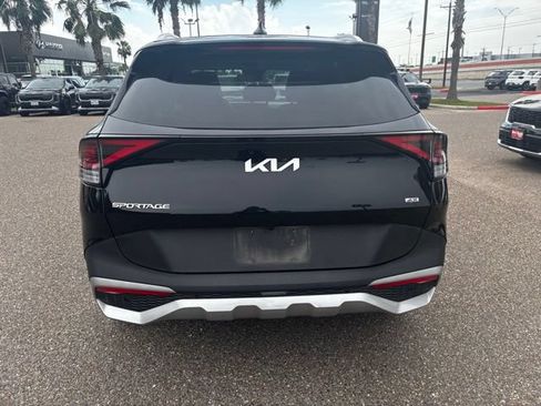 Used 2024 Kia Sportage EX AWD/4WD image 5