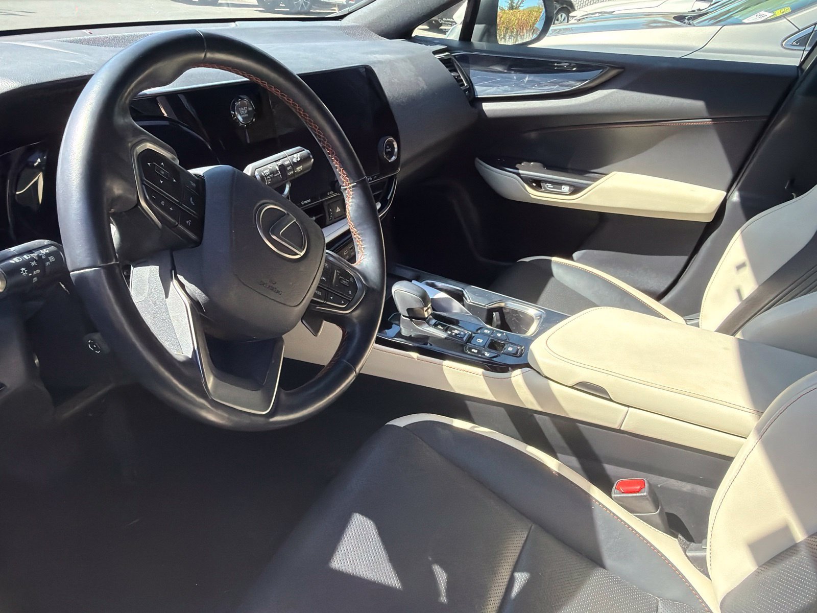 Used 2022 Lexus NX 250 AWD image 4