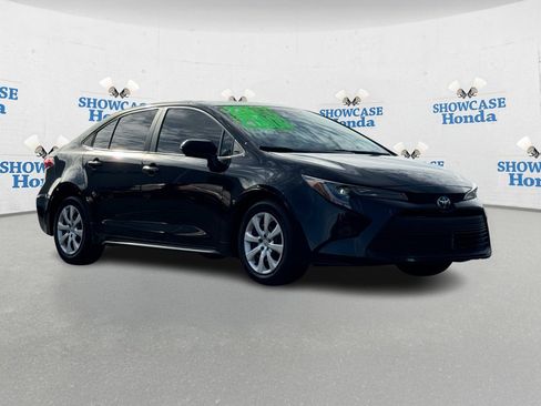 Used 2024 Toyota Corolla LE image 10