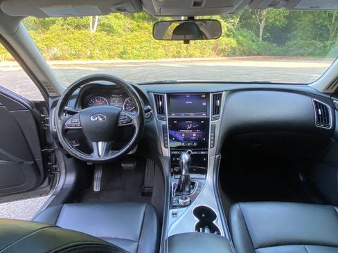 Used 2015 INFINITI Q50 w/ Moonroof Package RWD image 47