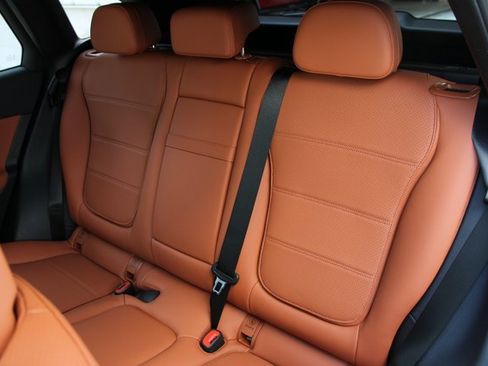 New 2025 Mercedes-Benz GLC 350e 4MATIC image 31