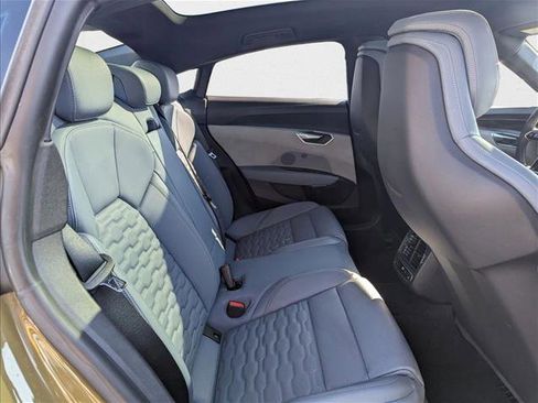 Used 2022 Audi e-tron GT Prestige image 20
