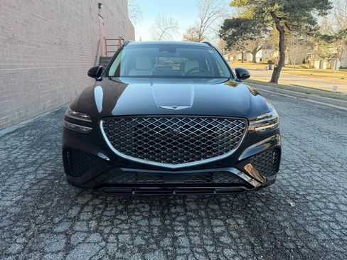 Used 2023 Genesis GV70 3.5T Sport w/ Sport Prestige Package image 8