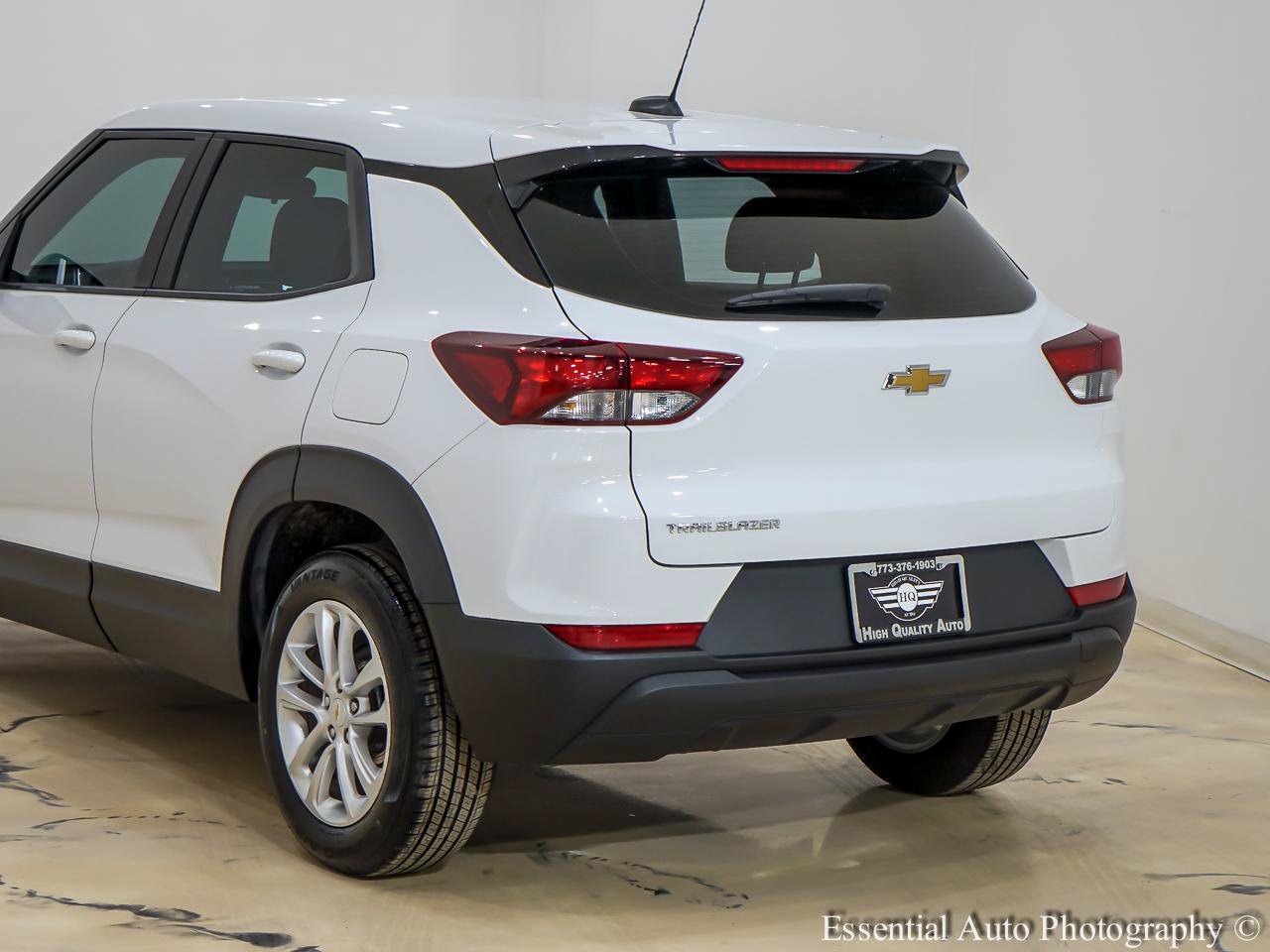 Used 2024 Chevrolet TrailBlazer LS FWD image 9