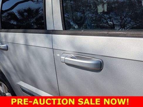 Used 2010 Jeep Grand Cherokee Laredo image 6
