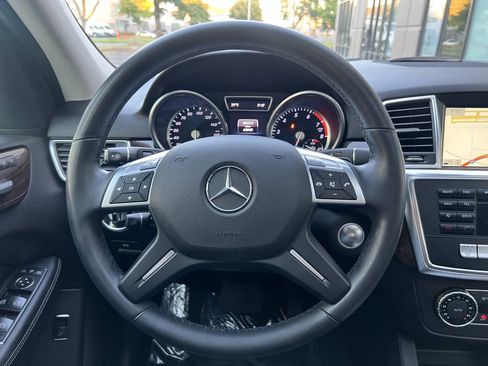 Used 2014 Mercedes-Benz ML 350 2WD image 18