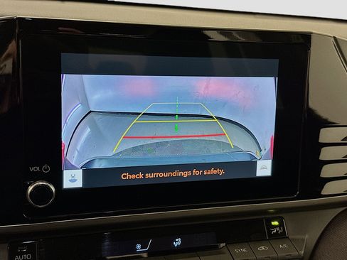 Used 2025 Toyota Camry LE image 23