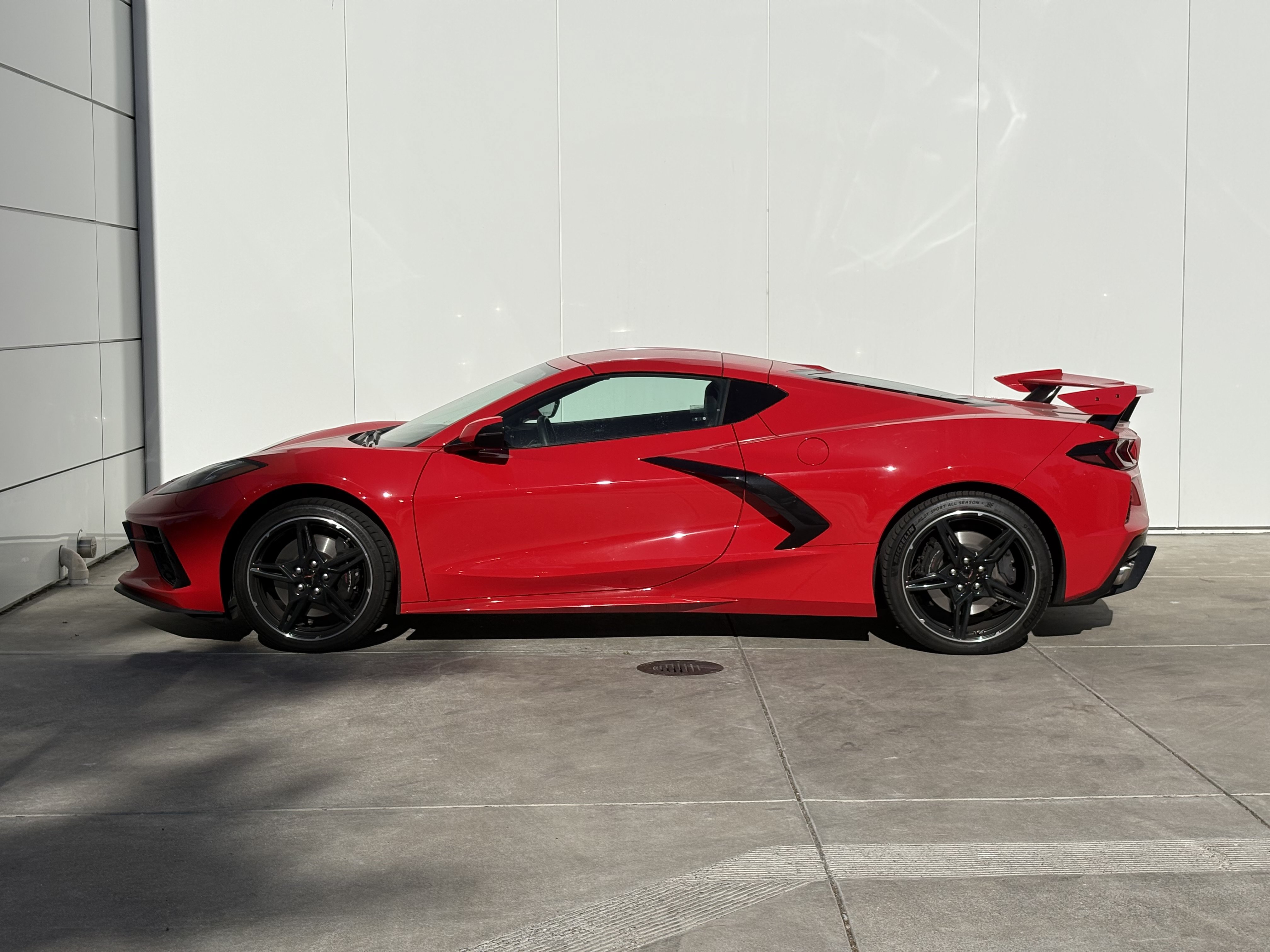 Used 2024 Chevrolet Corvette Stingray Premium Cpe w/ Z51 Performance Package RWD image 5