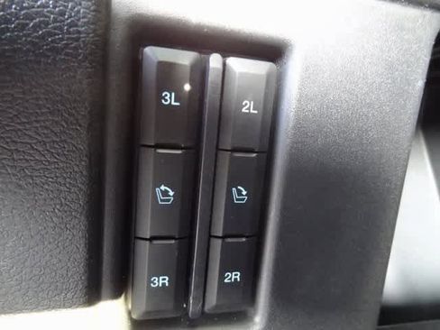 Certified 2024 Ford Expedition Limited image 9