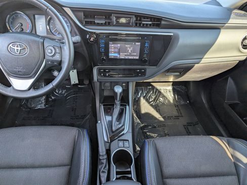 Used 2018 Toyota Corolla SE image 16