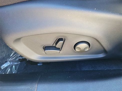 New 2026 Jeep Compass Limited w/ Sun, Sound & Navigation Group image 17