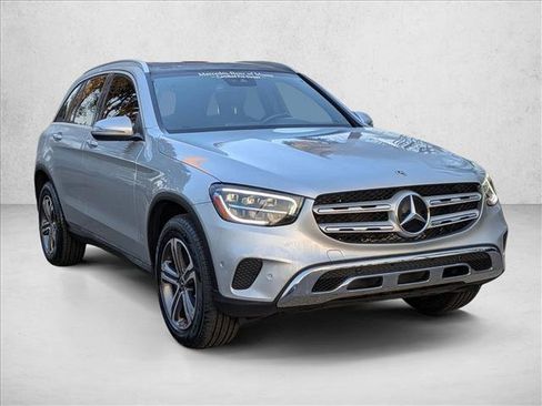 Certified 2022 Mercedes-Benz GLC 300 image 3