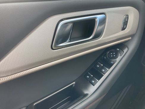 New 2026 Ford Explorer Active image 21