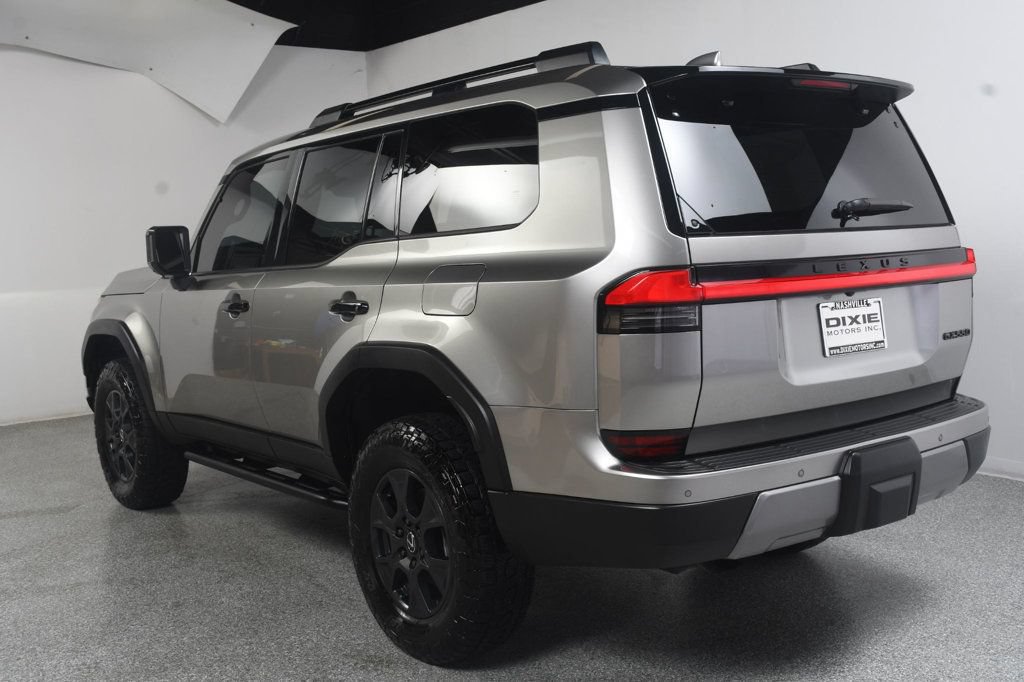 Used 2025 Lexus GX 550 w/ Accessory Package (CT) AWD/4WD image 8