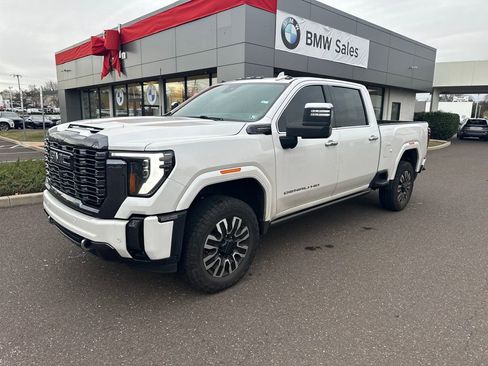 Used 2024 GMC Sierra 3500 Denali Ultimate image 37