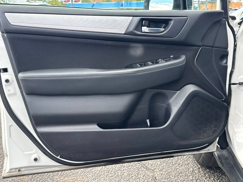 Used 2019 Subaru Outback 2.5i Premium AWD/4WD image 10
