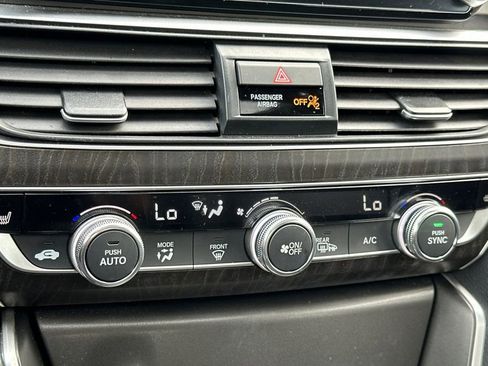 Used 2021 Honda Accord EX-L image 18