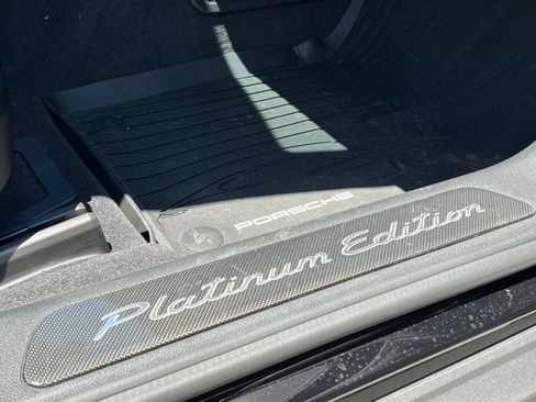 Certified 2023 Porsche Panamera 4 Platinum Edition AWD/4WD image 39