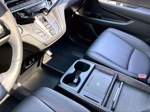 Certified 2026 Honda Odyssey EX-L image 13