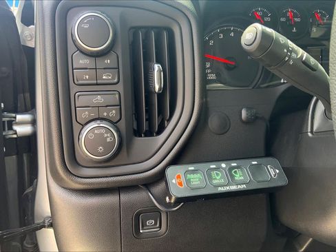 Used 2026 Chevrolet Silverado 1500 Custom AWD/4WD image 68