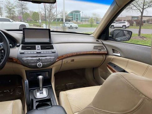 Used 2010 Honda Accord EX-L image 11