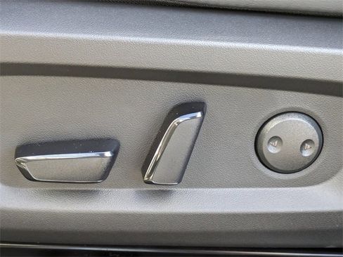 New 2025 Mitsubishi Outlander SE image 22