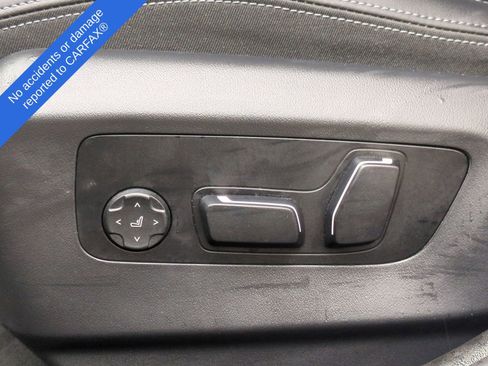 Used 2025 BMW 530i xDrive w/ Premium Package image 19