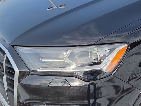 Used 2021 Audi Q7 3.0T Premium Plus image 10